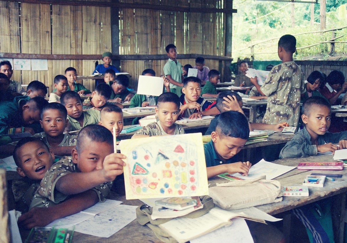 泰緬邊境的這些孩子們，開啟了我的藝術教育之路。
